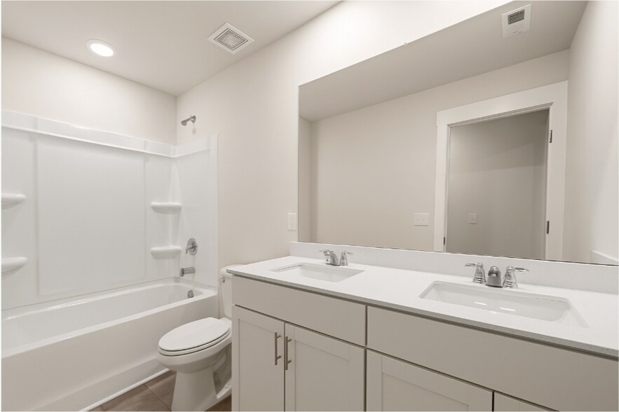 Building Photo - 506 Lyness Dr