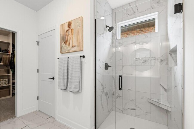 Building Photo - 5709 Bower Ln