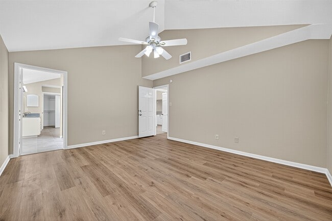 Building Photo - 4132 Deerfield Village Dr