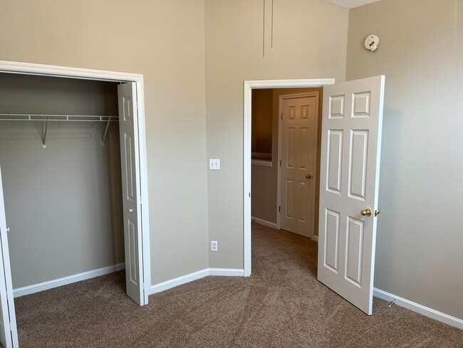 Building Photo - 732 E Mack Bayou Dr