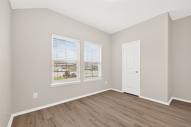 Building Photo - 20112 Leaf River Cir