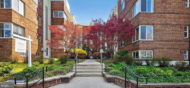 Building Photo - 5405 9th St NW