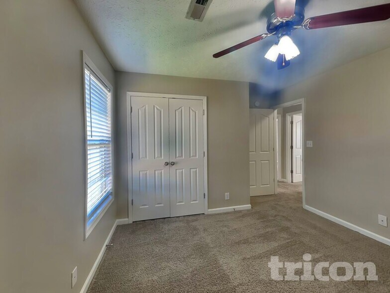 Building Photo - 629 Wolfchase Dr