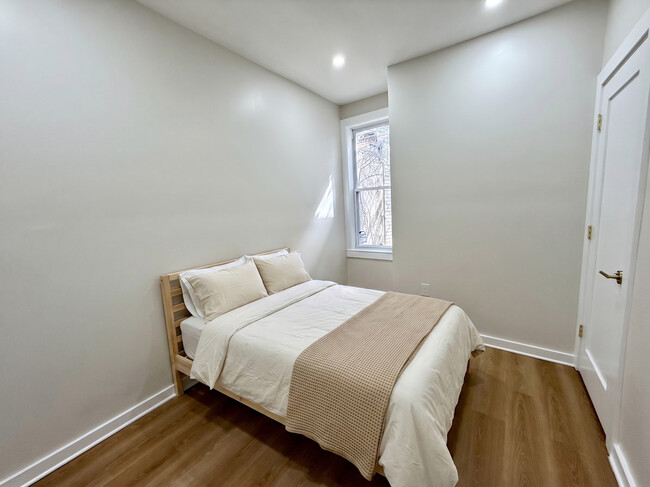 Building Photo - 1945 N Stanley St