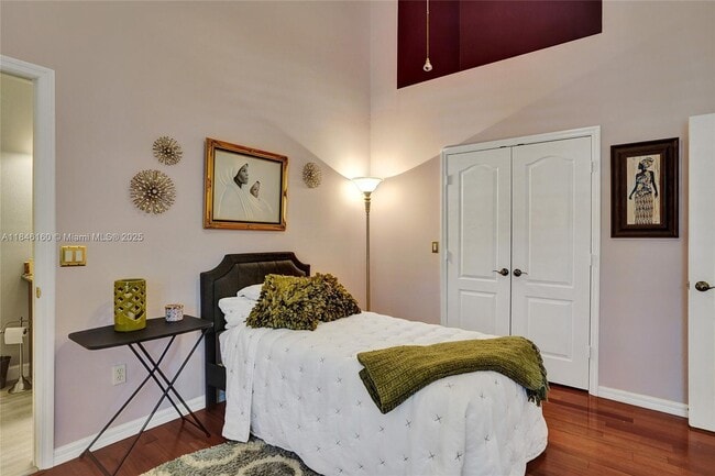 Building Photo - 1632 SW Harbour Isles Cir