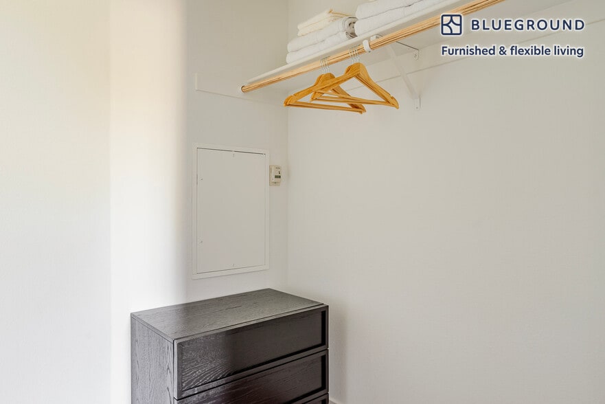 Building Photo - 85 Cleaveland Rd