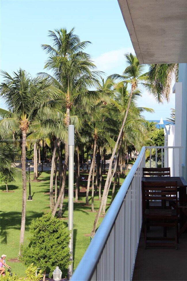 Building Photo - 158 Ocean Dr