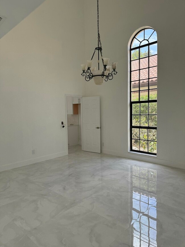 Building Photo - 23392 Mirabella Cir S