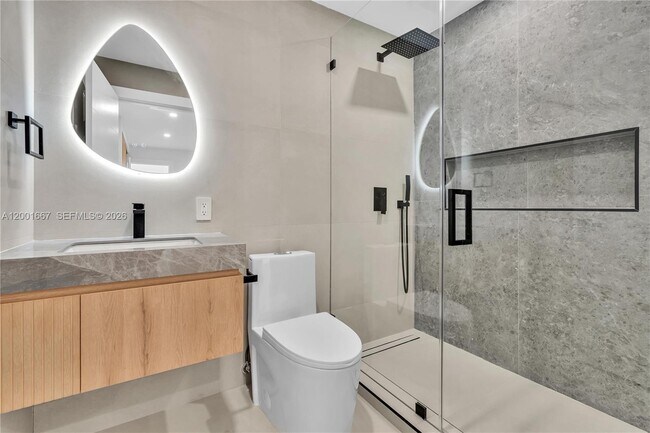 Building Photo - 4967 SW 32nd Way