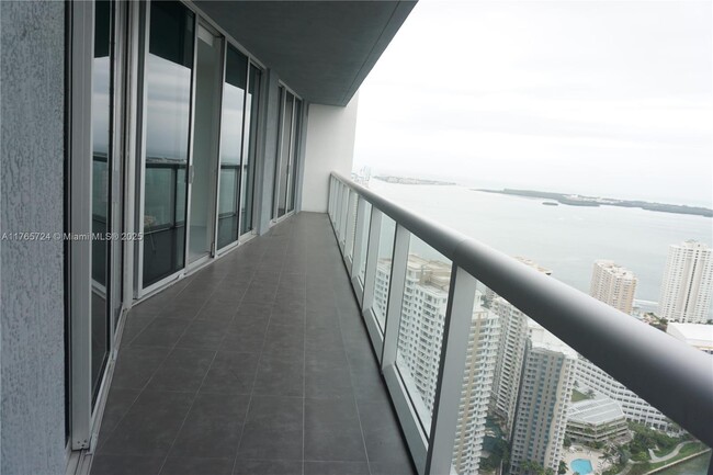 Building Photo - 475 Brickell Ave