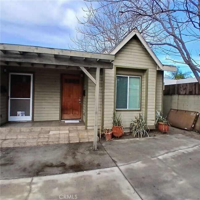 Building Photo - 5717 Case Ave