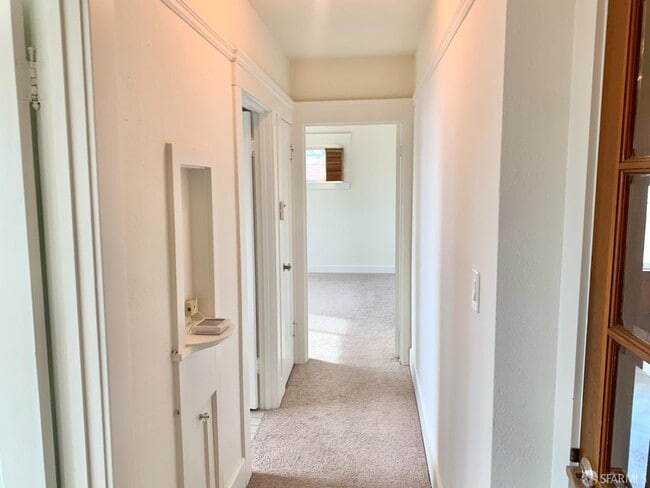 Building Photo - 775 Mangels Ave