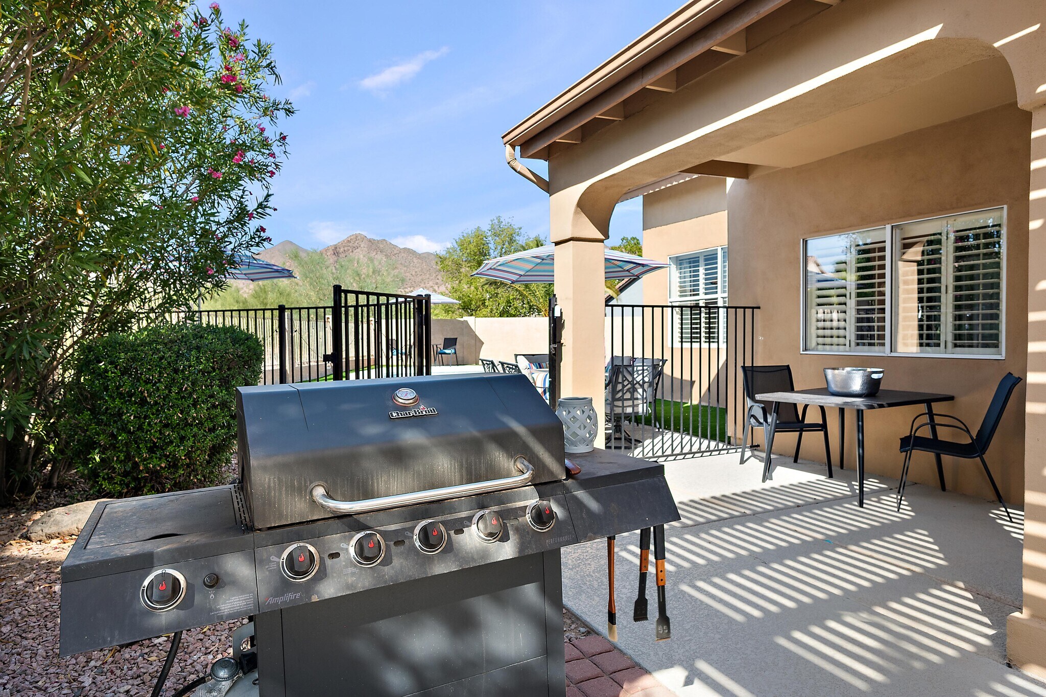 Building Photo - 13010 E Shangri La Rd