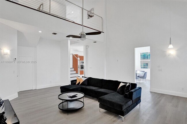 Building Photo - 1207 SW 21st St