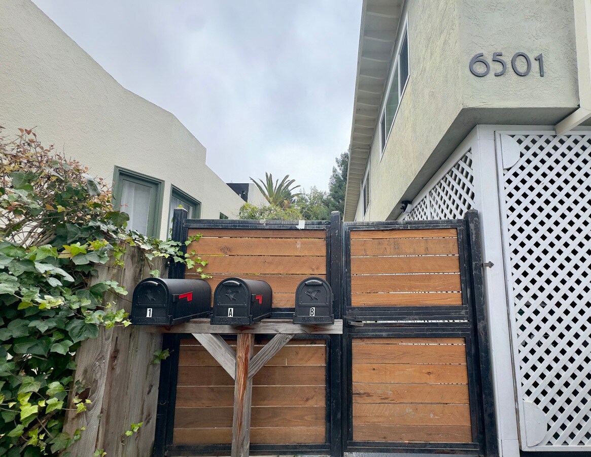 Building Photo - 6501 Raymond St