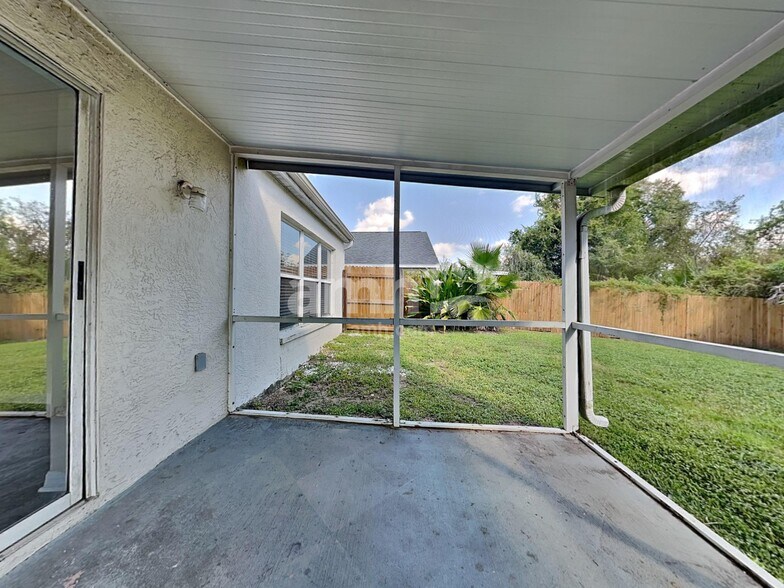 Building Photo - 29812 Morningmist Dr