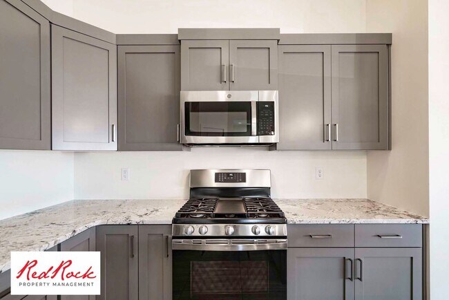 Building Photo - Incredible 3 Bedroom, 2 Bathroom Property ...