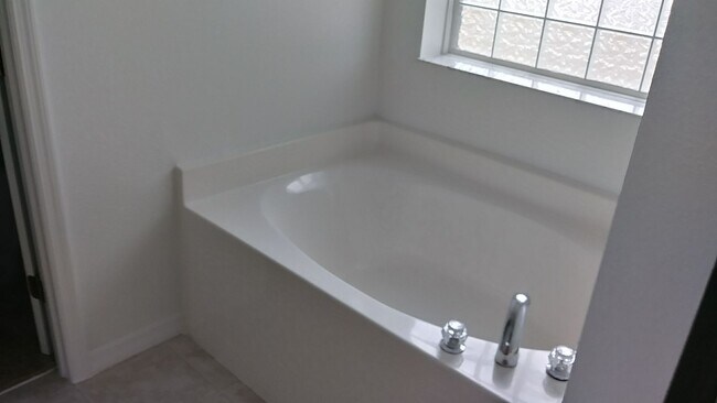 Building Photo - 436 Danube Dr