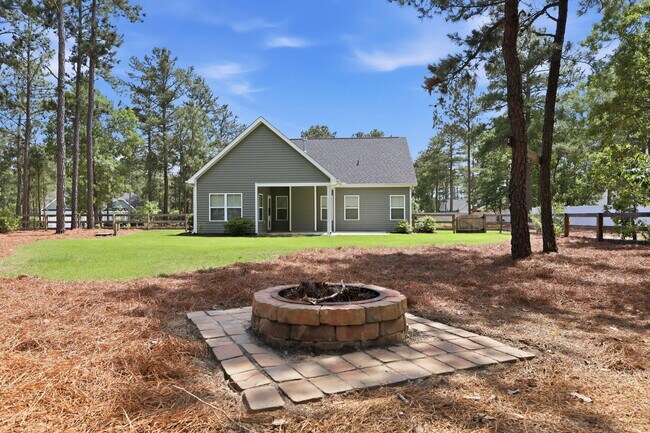 Building Photo - 511 Pondpine Ln