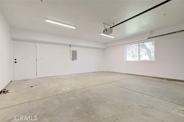 Building Photo - 5648 Cartwright Ave