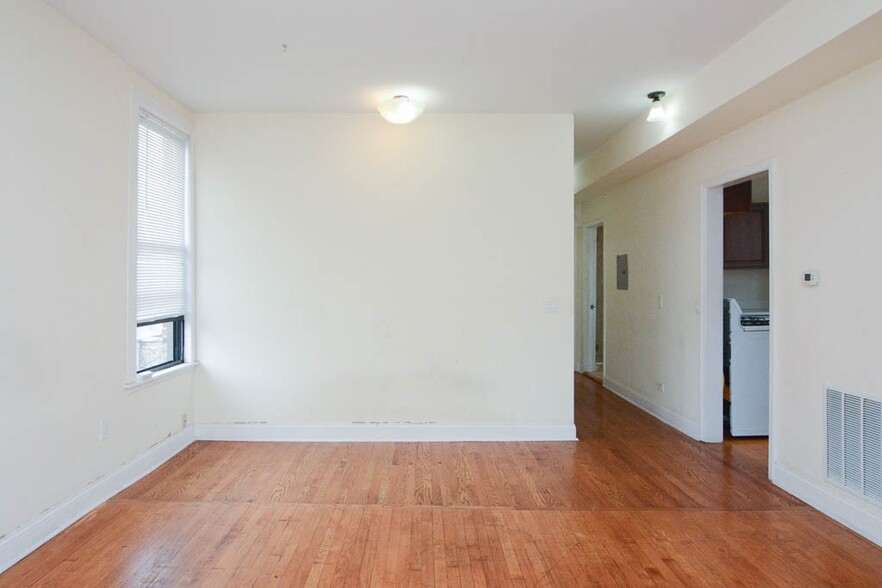 Building Photo - 2347 W 24th Pl