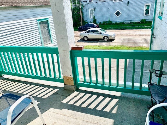 Building Photo - 1800 Dante St