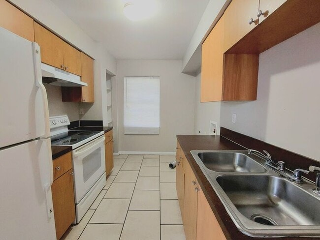 Building Photo - 124 Rebecca Ln