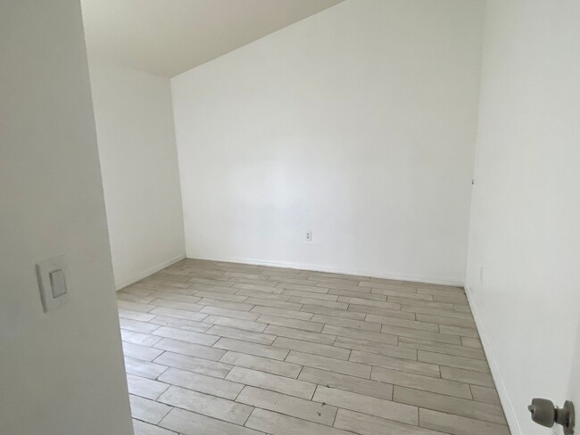 Building Photo - Home for rent