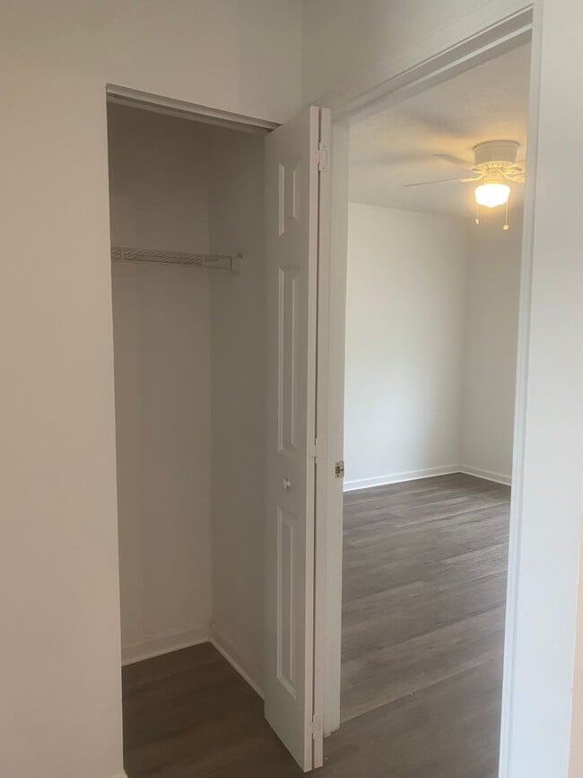 Building Photo - Walkers Woods - 3 Bed / 2 Bath Single Family Home for Rent