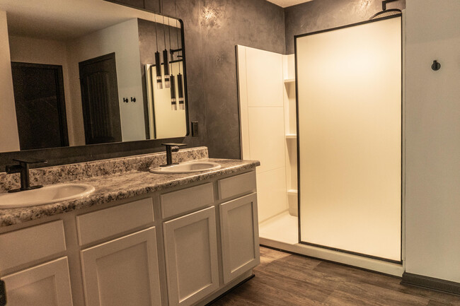Building Photo - 3476 Sparco Dr