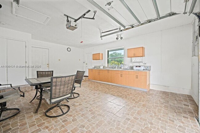 Building Photo - 26100 SW 192nd Ave