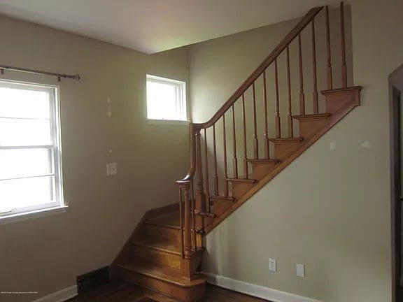 Building Photo - Charming 2-Bedroom Home in Saint Louis with Cozy 900 Sq Ft Layout!