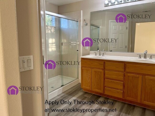 Building Photo - 1019 Sycamore Ln