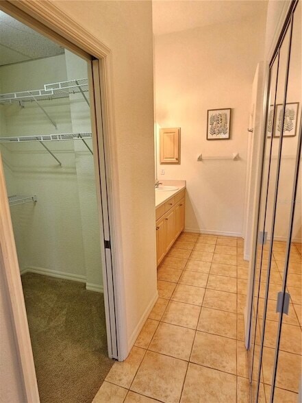 Building Photo - 904 Casa Del Lago Way