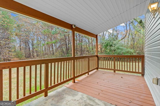 Building Photo - 235 Jenkins Rd