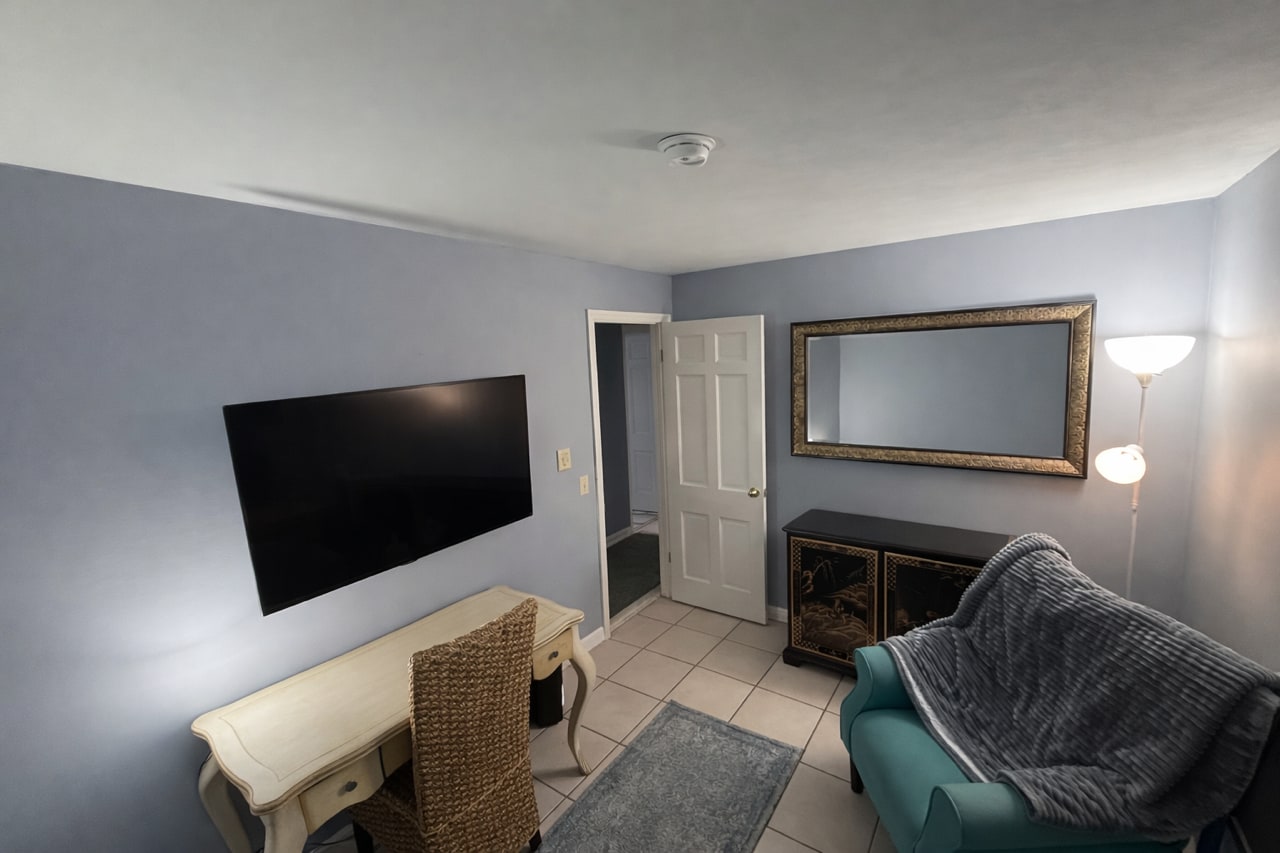 Bonus Room - 134 Deer Hill Ave