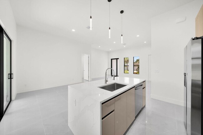 Building Photo - Be the first in occupy this 2025 constructed home in the city of North Port,FL! Qualify for a dep...