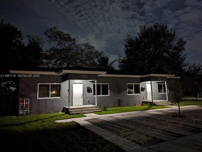 Building Photo - 127 NE 184th Terrace