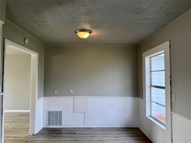 Building Photo - 1126 S Bowie Dr