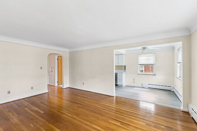 Building Photo - Oakley- Charming 4 family and desirable st...
