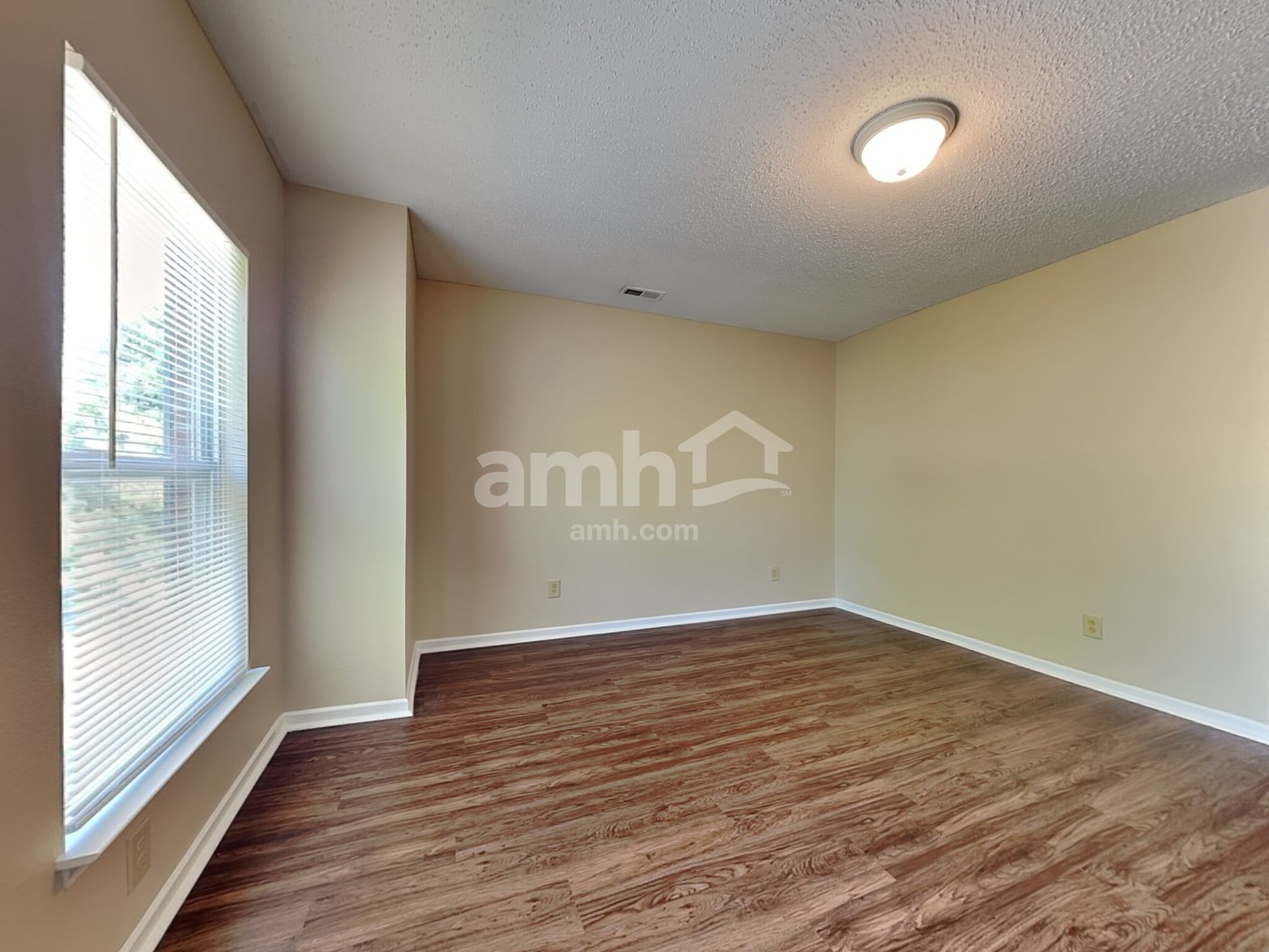 Building Photo - 10421 Parmer Cir