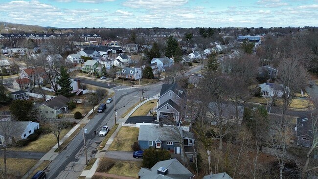 Building Photo - 176 Upland Ave