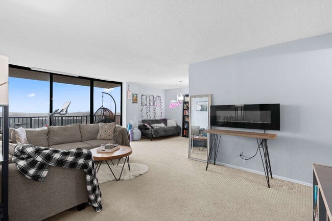 Building Photo - All-Inclusive Luxury Living in Rockville Town Center**