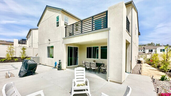 Building Photo - Beautifully Designed, and Upgraded, Newer ...