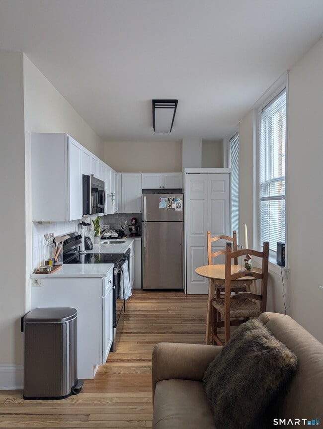 Building Photo - 213 Liberty Square