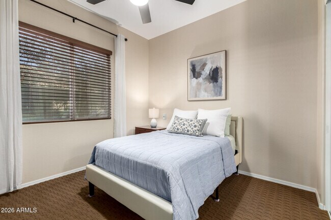 Building Photo - 12725 W Dale Ln