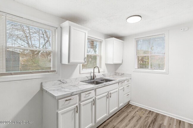 Building Photo - 2604 Hale Ave