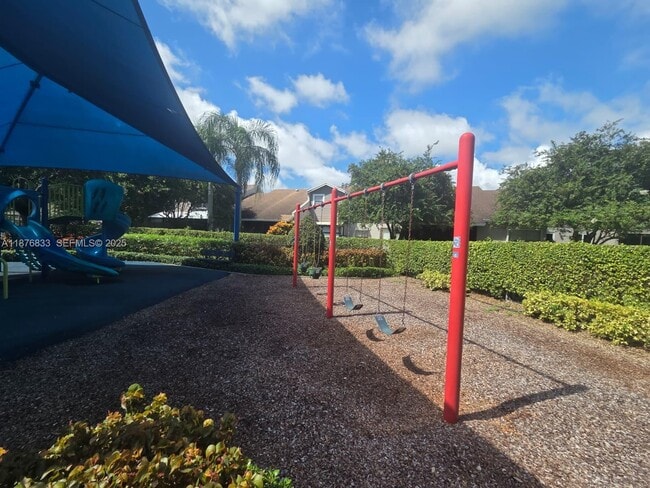 Building Photo - 15798 Woodgate Ct