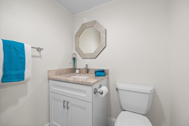 Building Photo - 9239 SE Riverfront Terrace