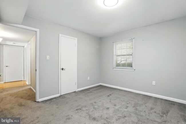 Building Photo - 9104 Hamilton Dr